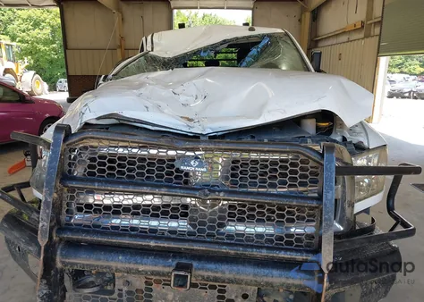 2017 Ram 2500 Tradesman 4X4 8' Box из США, поврежденный, VIN 3C6UR5HL2HG758083